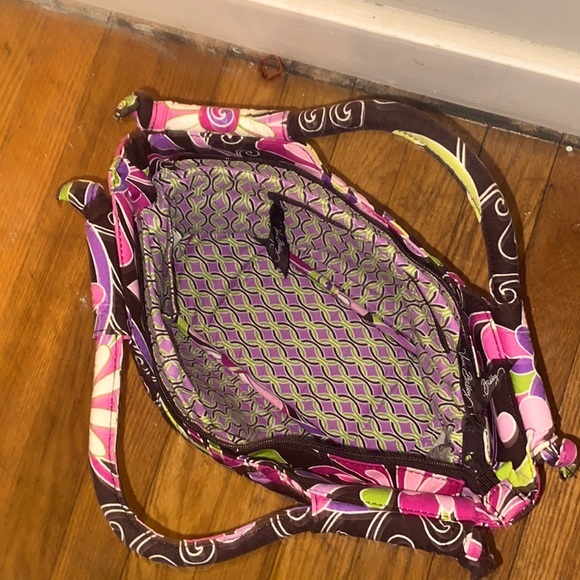 Authentic Vera Bradley Handbag And Matching Wallet in Purple Punch - Picture 4 of 17